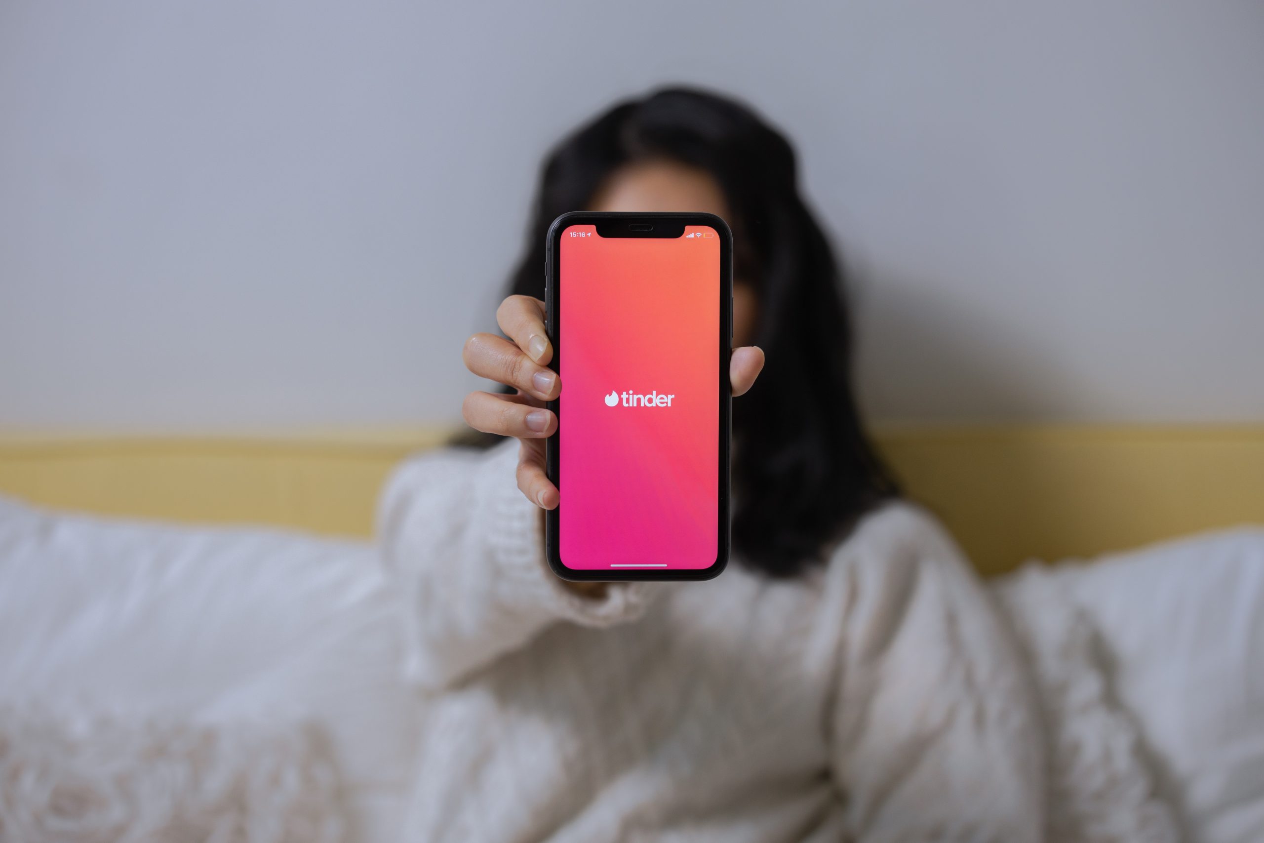 Taking on Tinder: Our Top Tinder Tips